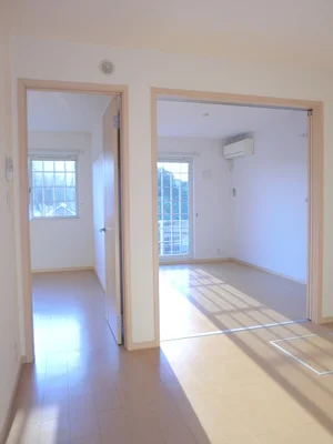 のマンスリーマンション・ウィークリーマンション「アイビーヒルズⅡ 101・洋室(No.1357797)」メイン画像