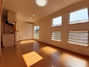 のマンスリーマンション・ウィークリーマンション「ティンカーベル城山 203・洋室(No.1358014)」メイン画像