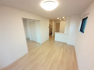 のマンスリーマンション・ウィークリーマンション「ル・レスト高田 101・洋室(No.1358088)」メイン画像