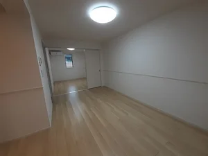 のマンスリーマンション・ウィークリーマンション「カルマカサ 202・洋室(No.1358091)」メイン画像