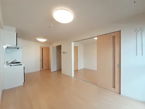 のマンスリーマンション・ウィークリーマンション「ヴァンヴェール森の宮 702・洋室(No.1358119)」メイン画像