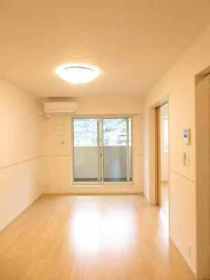 愛媛県のマンスリーマンション・ウィークリーマンション「ヒカリエ 202・洋室(No.1358166)」メイン画像