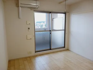 のマンスリーマンション・ウィークリーマンション「エストラット狭山 504・洋室(No.1358315)」メイン画像