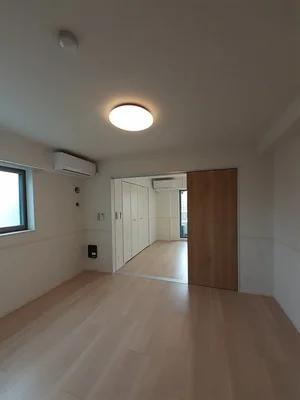 東京都のマンスリーマンション・ウィークリーマンション「ジーヴイ　アリイ　アサクサ 701・洋室(No.1358599)」メイン画像