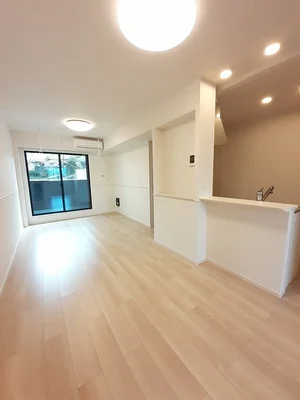 のマンスリーマンション・ウィークリーマンション「コモドカーサ　Ⅲ 203・洋室(No.1358657)」メイン画像