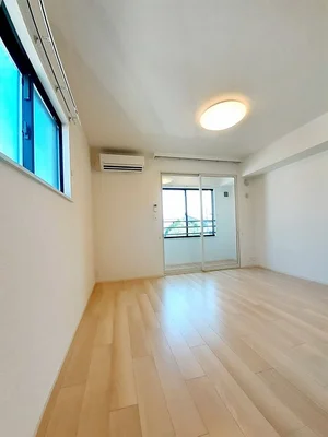 のマンスリーマンション・ウィークリーマンション「プレフェリート・Ⅲ 201・洋室(No.1358661)」メイン画像