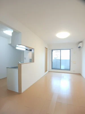 のマンスリーマンション・ウィークリーマンション「メゾン　アンソレイユ 303・洋室(No.1358700)」メイン画像