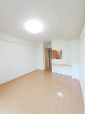 のマンスリーマンション・ウィークリーマンション「Ｓｏｌ　Ｌｅｖａｎｔｅ　国府 102・洋室(No.1358733)」メイン画像