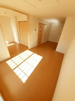 のマンスリーマンション・ウィークリーマンション「アバンツァート　西島 202・洋室(No.1359072)」メイン画像