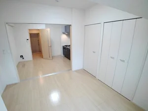 のマンスリーマンション・ウィークリーマンション「アンドーバーテラス識名 104・洋室(No.1359576)」メイン画像