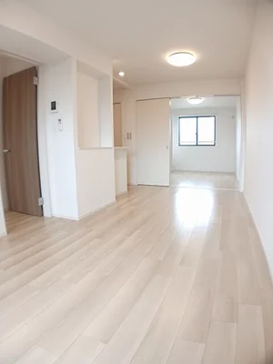 のマンスリーマンション・ウィークリーマンション「ヒカルサ豊橋神野新田 203・洋室(No.1359608)」メイン画像