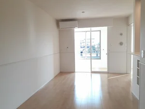 のマンスリーマンション・ウィークリーマンション「メゾン　クロシェット 203・洋室(No.1359627)」メイン画像