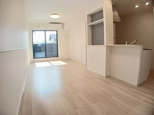 のマンスリーマンション・ウィークリーマンション「フルーメン・エ・サリセス 205・洋室(No.1359678)」メイン画像