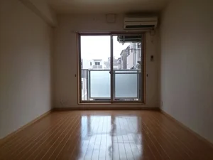 のマンスリーマンション・ウィークリーマンション「メゾンドファミーユ鶴見緑地公園 505・洋室(No.1359780)」メイン画像