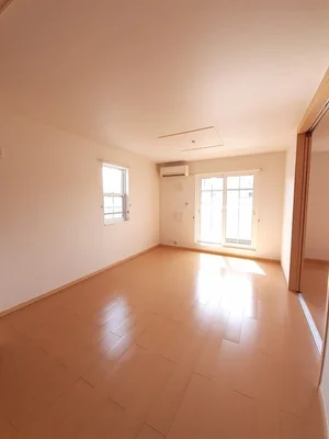 のマンスリーマンション・ウィークリーマンション「ソレアード　ノイ 201・洋室(No.1359808)」メイン画像