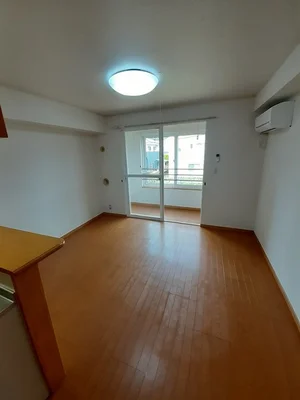 のマンスリーマンション・ウィークリーマンション「メディオ・アネーロ　Ｂ 202・洋室(No.1359825)」メイン画像