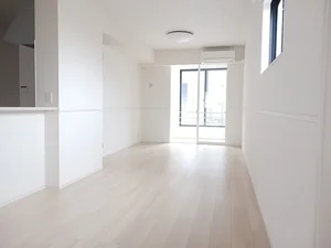 田吉駅（宮崎県）のマンスリーマンション・ウィークリーマンション「シャルフ飛江田　Ⅱ 101・洋室(No.1359958)」メイン画像
