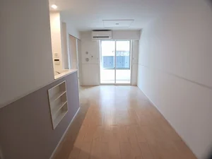 のマンスリーマンション・ウィークリーマンション「ヴェリーザ　ビライズⅠ 102・洋室(No.1360004)」メイン画像