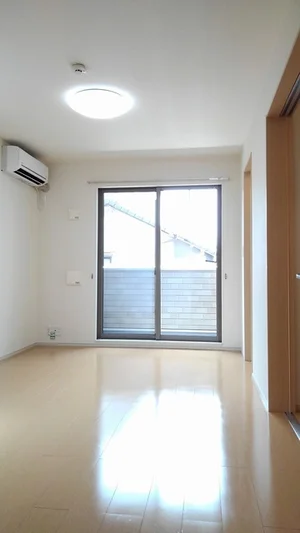 のマンスリーマンション・ウィークリーマンション「ラフコリーヌ 101・洋室(No.1360156)」メイン画像