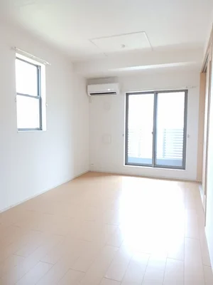 のマンスリーマンション・ウィークリーマンション「カーサ　デッレ　アルピＡ 202・洋室(No.1360168)」メイン画像