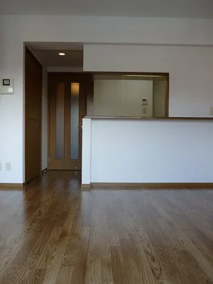 のマンスリーマンション・ウィークリーマンション「アンソレイエ　アオキ 102・洋室(No.1360556)」メイン画像