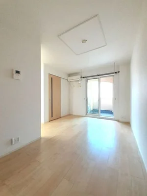 のマンスリーマンション・ウィークリーマンション「カーサブローテⅤ　Ｂ 102・洋室(No.1360561)」メイン画像