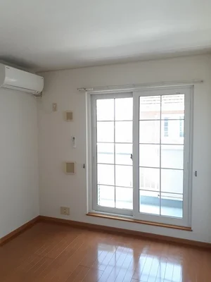 五十鈴ケ丘駅（三重県）のマンスリーマンション・ウィークリーマンション「プレ　クラージュ　Ⅱ棟 203・洋室(No.1360628)」メイン画像