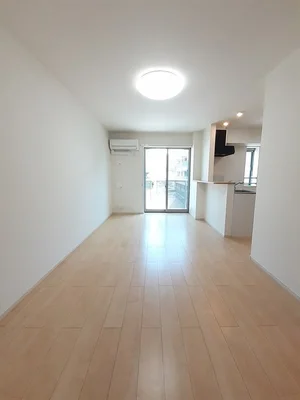 のマンスリーマンション・ウィークリーマンション「ヴィラジャローネ　デ　ケーヴⅡ 202・洋室(No.1360753)」メイン画像