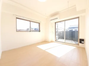 のマンスリーマンション・ウィークリーマンション「ロータス青山１ 301・洋室(No.1360792)」メイン画像