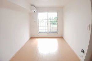 海津市のマンスリーマンション・ウィークリーマンション「カーサ・イリーデＢ 203・洋室(No.1360985)」メイン画像