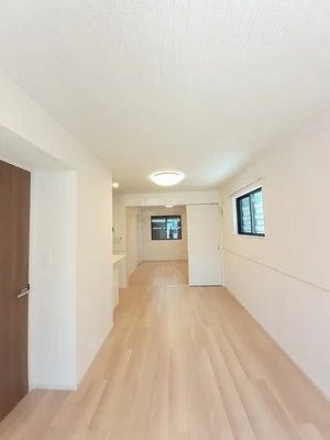 のマンスリーマンション・ウィークリーマンション「グランドゥールⅠ 102・洋室(No.1361000)」メイン画像