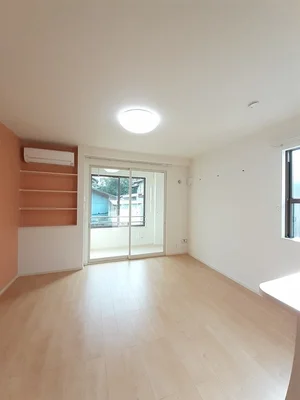 のマンスリーマンション・ウィークリーマンション「コッティ　クワハラⅣ 102・洋室(No.1361062)」メイン画像