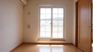 のマンスリーマンション・ウィークリーマンション「エアリ－　ガ－デンⅠ 201・洋室(No.1361075)」メイン画像