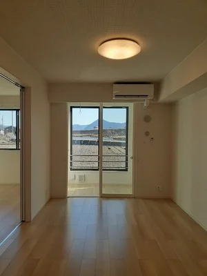 長野県のマンスリーマンション・ウィークリーマンション「ちくま　ルミエール 103・洋室(No.1361362)」メイン画像