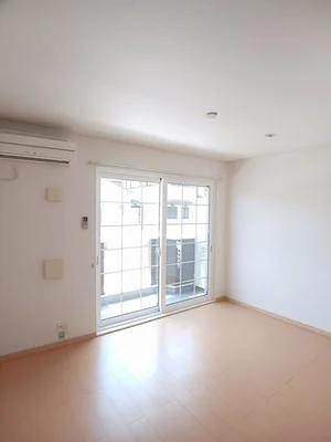 のマンスリーマンション・ウィークリーマンション「メゾン　アルディ 102・洋室(No.1361431)」メイン画像