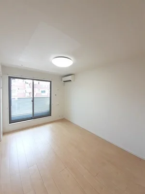 のマンスリーマンション・ウィークリーマンション「サン・ロイヤルガーデンⅢ 203・洋室(No.1361579)」メイン画像