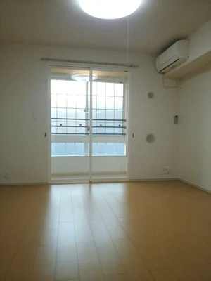 のマンスリーマンション・ウィークリーマンション「グランシャレー春日 202・洋室(No.1361753)」メイン画像