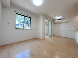 鬼塚駅（佐賀県）のマンスリーマンション・ウィークリーマンション「フェリーチェ　ドマーニ　Ⅰ 103・洋室(No.1361768)」メイン画像