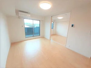 のマンスリーマンション・ウィークリーマンション「かがみ　ＣＶＯ　秋 202・洋室(No.1361771)」メイン画像