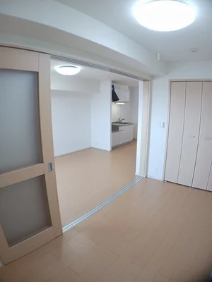 船町駅（愛知県）のマンスリーマンション・ウィークリーマンション「Ｒｉｖｅｒ・Ｌｉｎｅ 303・洋室(No.1362381)」メイン画像