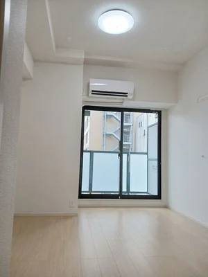 のマンスリーマンション・ウィークリーマンション「アマンレジデンス泉町 601・洋室(No.1362701)」メイン画像