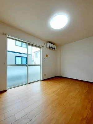 のマンスリーマンション・ウィークリーマンション「エスポワール馬越 102・洋室(No.1362830)」メイン画像