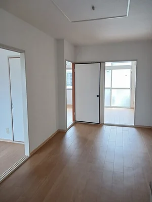 のマンスリーマンション・ウィークリーマンション「クイーンズタウン元町　Ⅱ棟 2A・洋室(No.1362910)」メイン画像