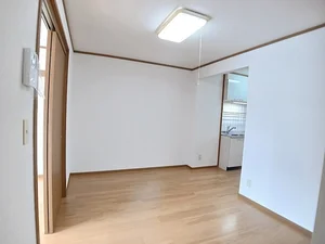 青森県のマンスリーマンション・ウィークリーマンション「レジデンスアンソレイエ 102・洋室(No.1363184)」メイン画像