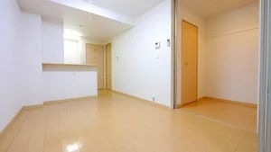 のマンスリーマンション・ウィークリーマンション「サンハウス志家 104・洋室(No.1363206)」メイン画像