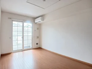 のマンスリーマンション・ウィークリーマンション「グランソレイユＫＯ　Ⅲ 102・洋室(No.1363227)」メイン画像