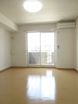 のマンスリーマンション・ウィークリーマンション「アルバータⅢ 102・洋室(No.1363351)」メイン画像