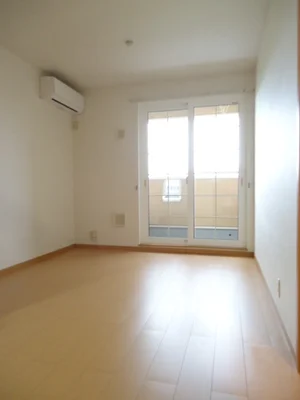 のマンスリーマンション・ウィークリーマンション「プラシード　β 201・洋室(No.1363437)」メイン画像