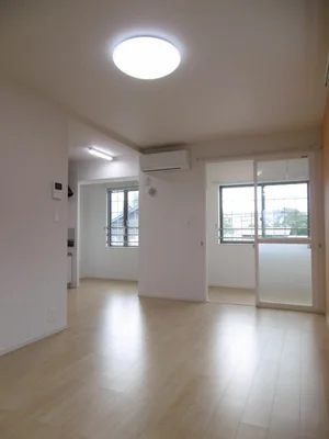 のマンスリーマンション・ウィークリーマンション「メゾン　ド　シャルール 201・洋室(No.1363461)」メイン画像