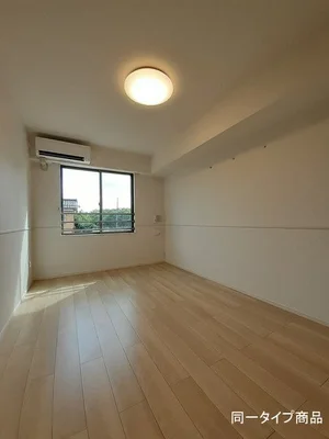 のマンスリーマンション・ウィークリーマンション「ヴィラ　シャングリラ　寺尾 203・洋室(No.1363493)」メイン画像